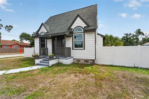 1900 16th Street S St Petersburg FL 33705