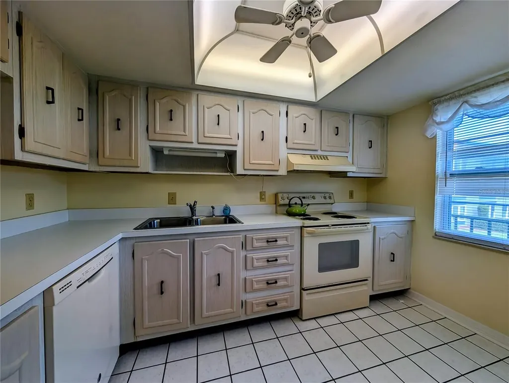 333 Lake Howard Drive NW Winter Haven FL 33880