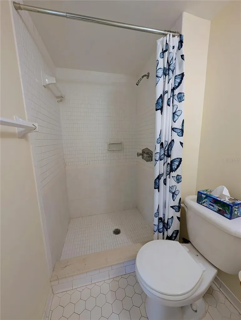 333 Lake Howard Drive NW Winter Haven FL 33880