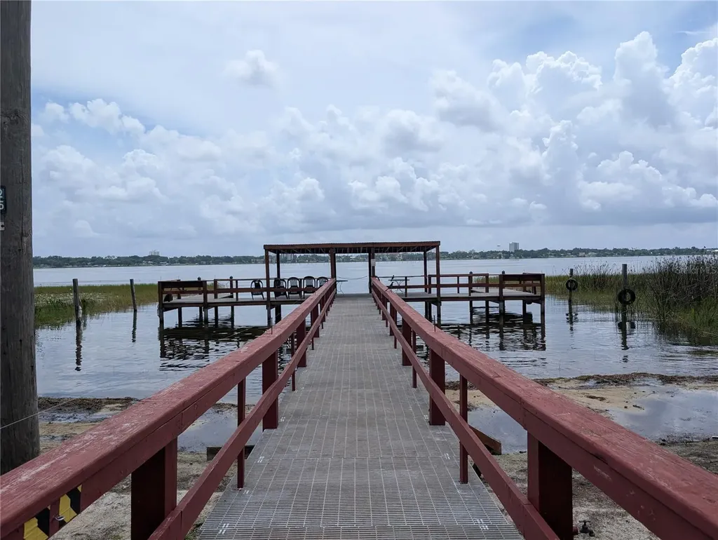 333 Lake Howard Drive NW Winter Haven FL 33880