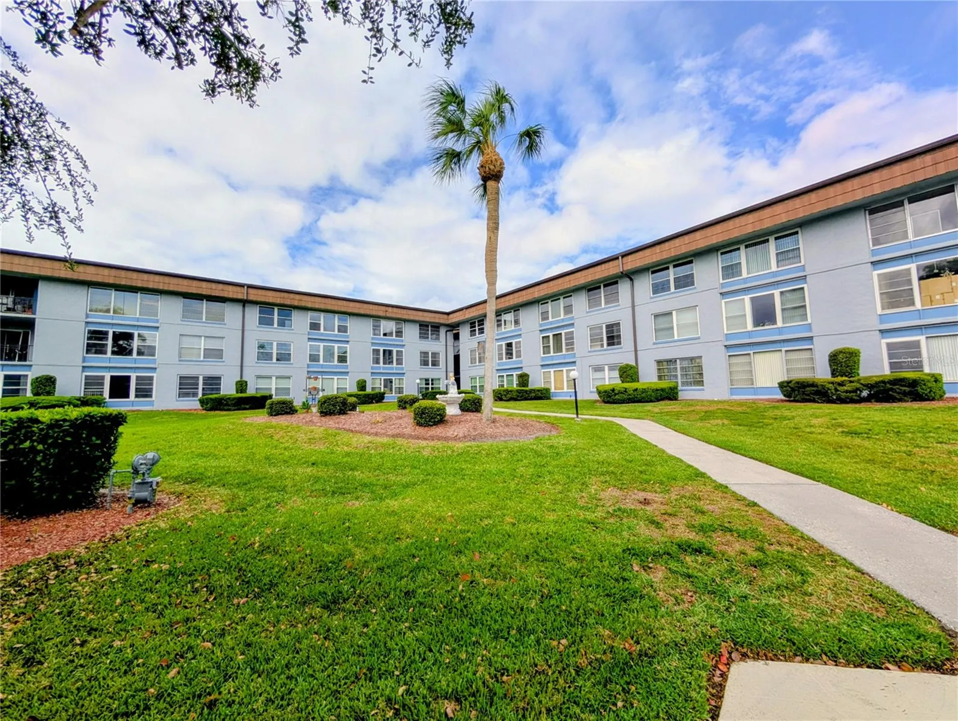 333 Lake Howard Drive NW Winter Haven FL 33880
