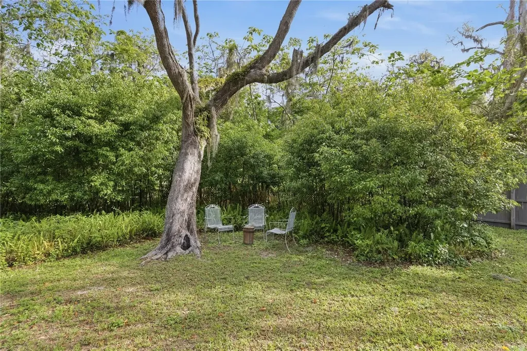 923 NE 2nd Street Ocala FL 34470