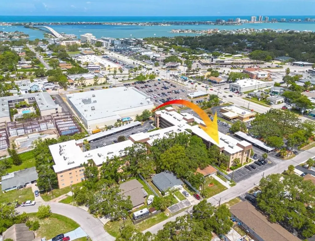2525 W Bay Drive Belleair Bluffs FL 33770