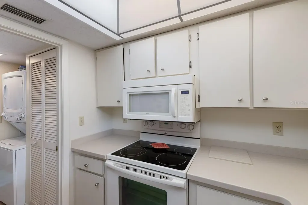 205 Highland Avenue Bradenton Beach FL 34217