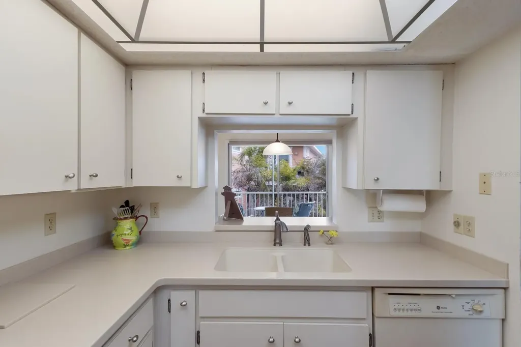 205 Highland Avenue Bradenton Beach FL 34217