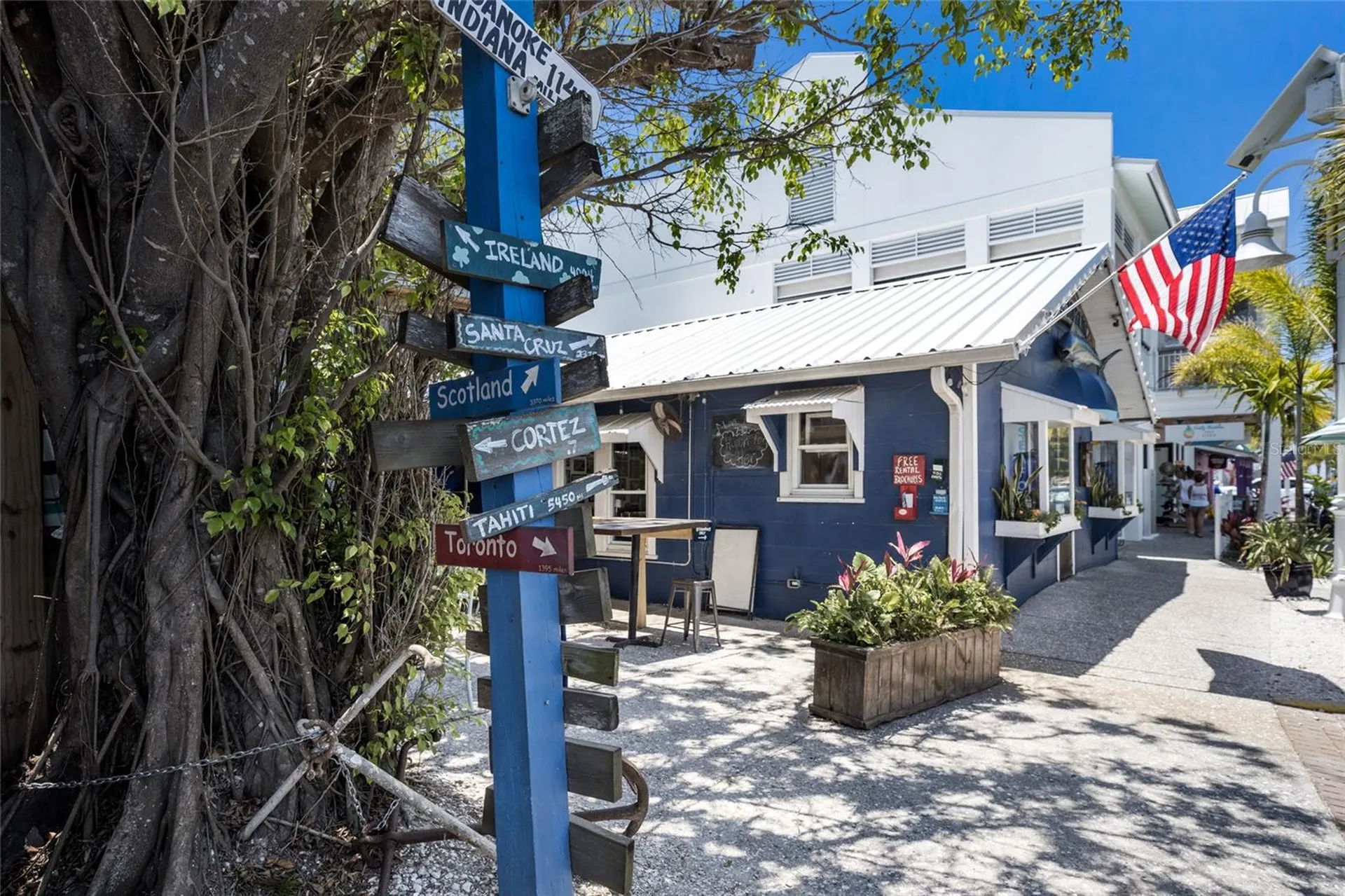 205 Highland Avenue Bradenton Beach FL 34217