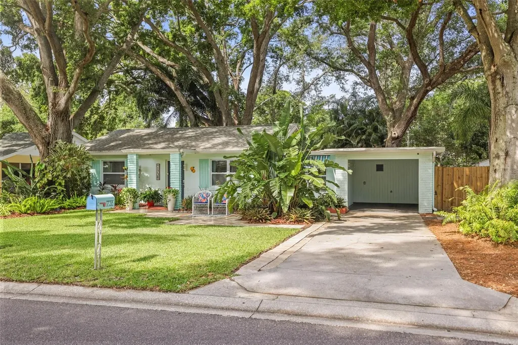 1738 San Mateo Drive Dunedin FL 34698