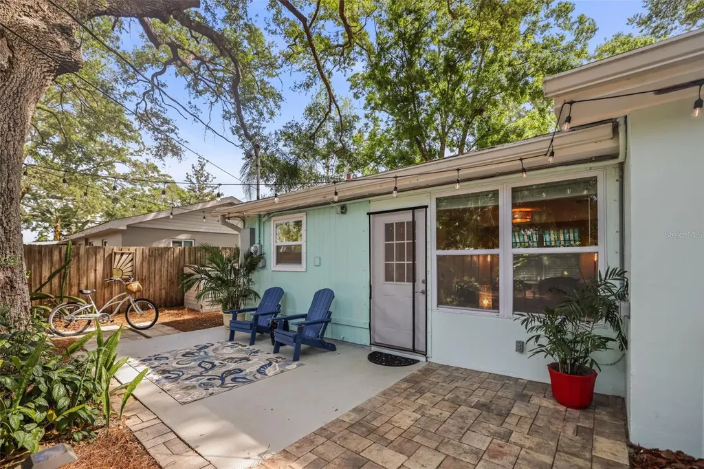 1738 San Mateo Drive Dunedin FL 34698