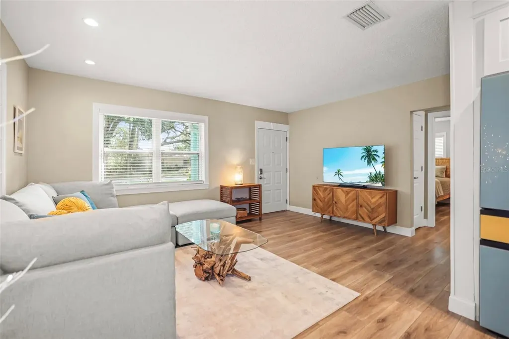 1738 San Mateo Drive Dunedin FL 34698