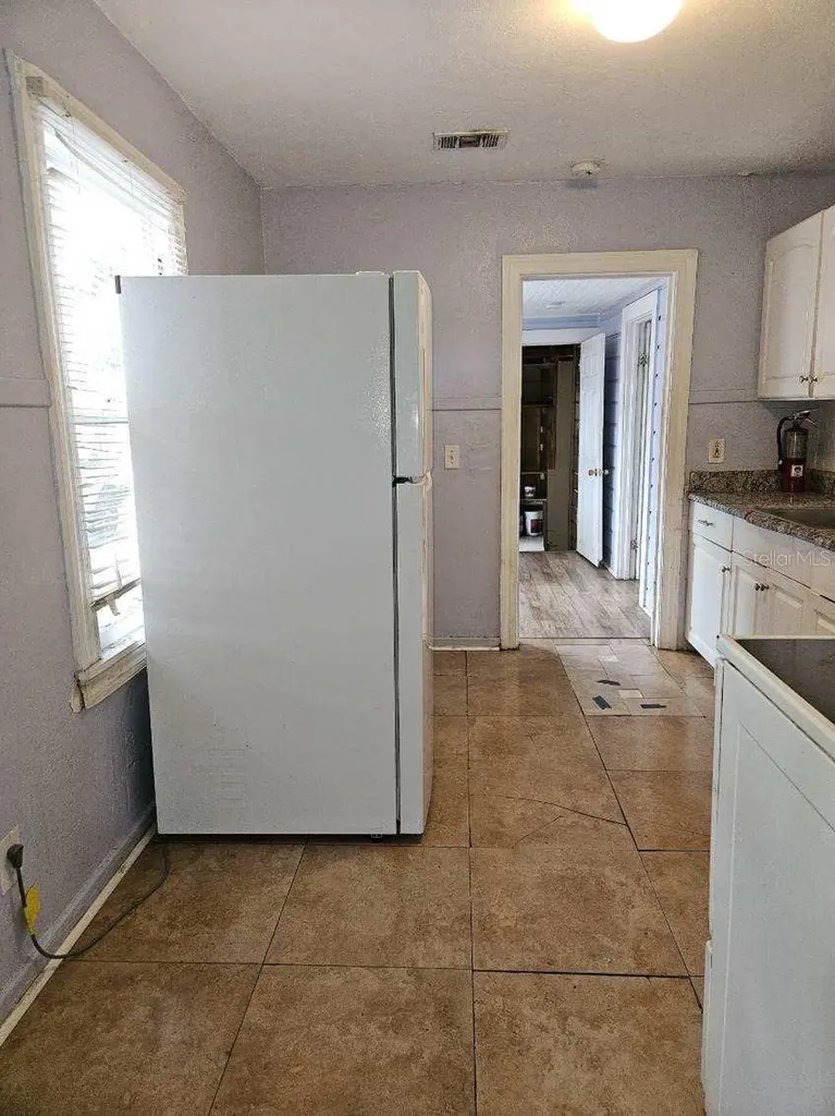 2575 18th Avenue S St Petersburg FL 33712