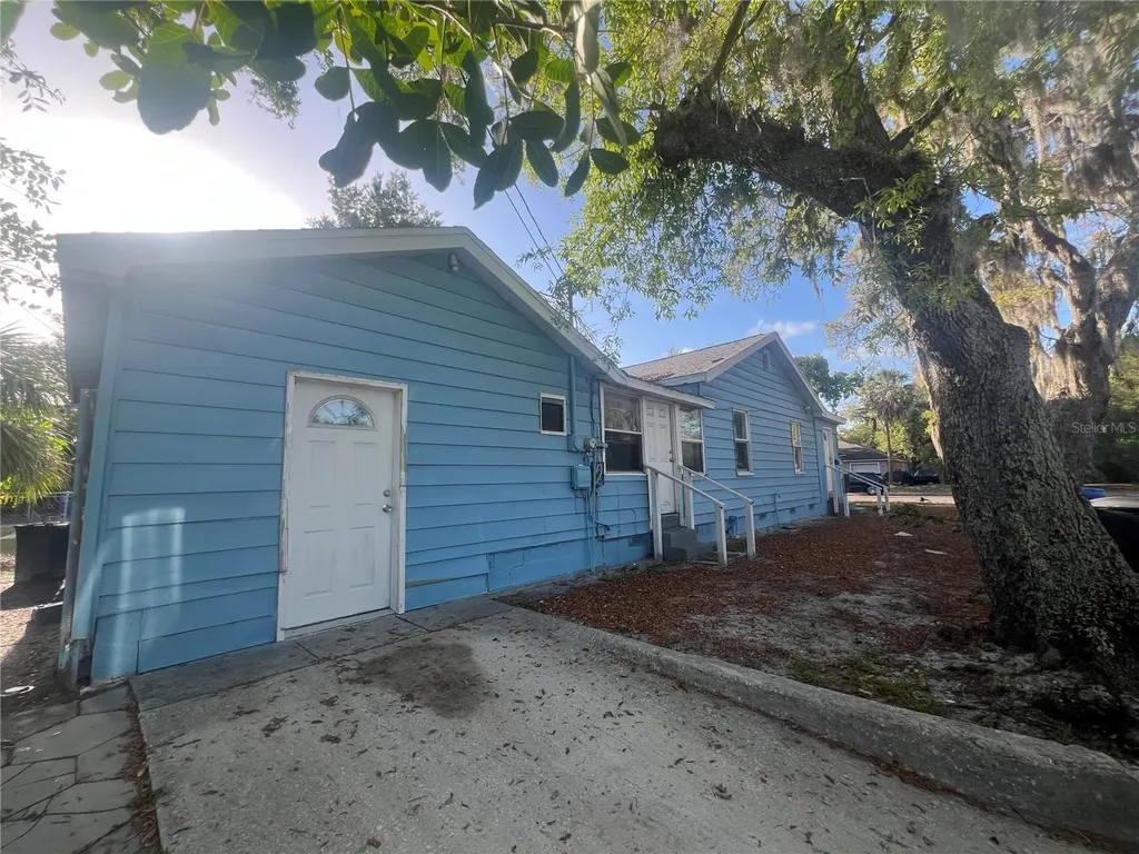 2575 18th Avenue S St Petersburg FL 33712