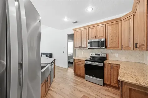 2214 Longmore Circle Valrico FL 33596