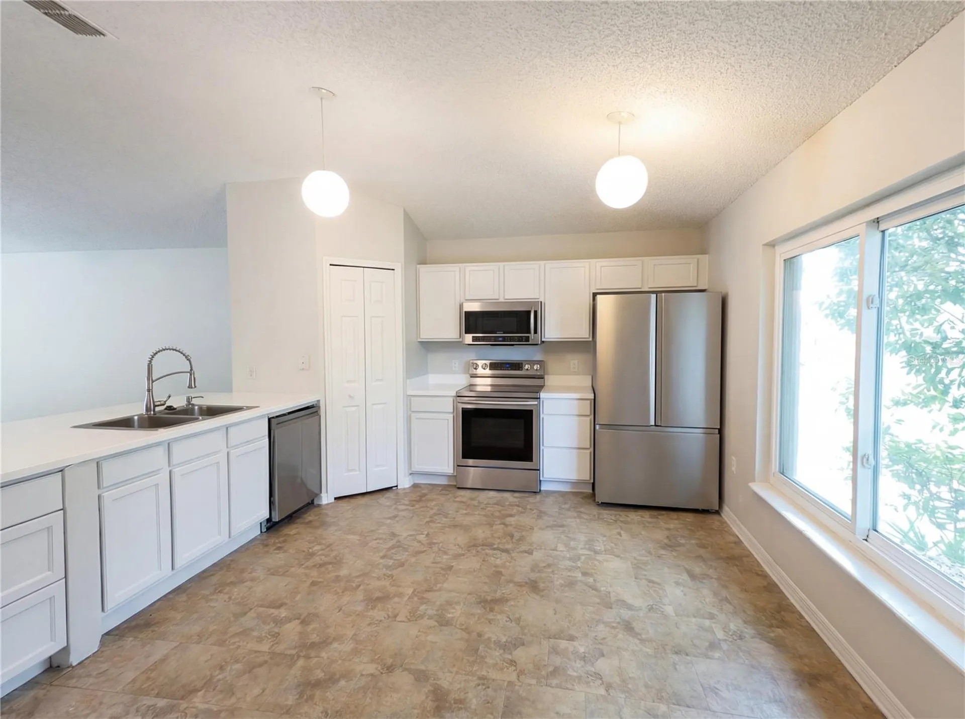 2483 Walkertown Avenue Deltona FL 32725