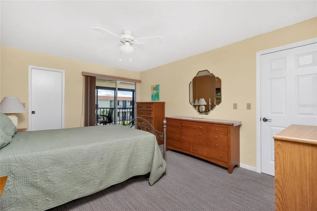 1591 Beach Road Englewood FL 34223