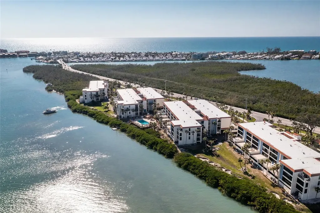 1591 Beach Road Englewood FL 34223