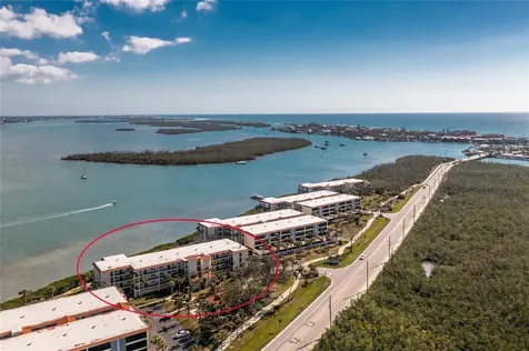 1591 Beach Road Englewood FL 34223