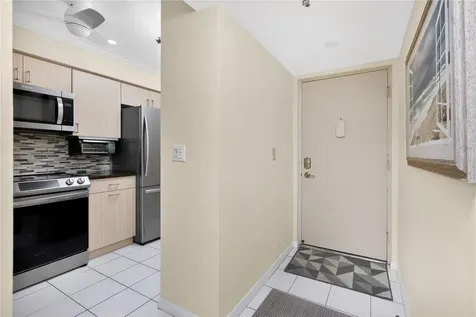 1591 Beach Road Englewood FL 34223