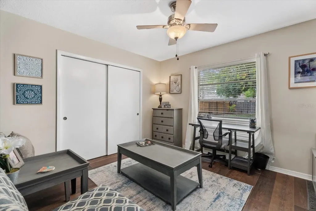816 Queen Palm Lane Sarasota FL 34243