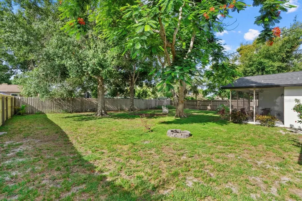 816 Queen Palm Lane Sarasota FL 34243
