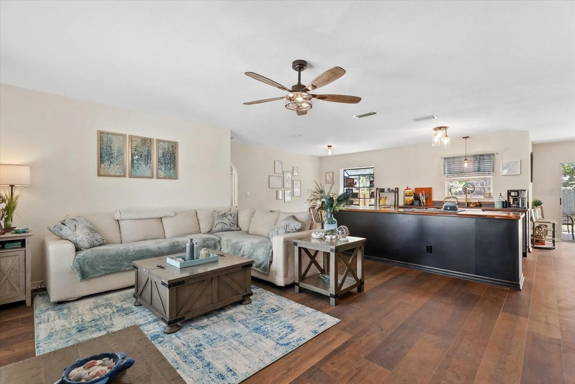 816 Queen Palm Lane Sarasota FL 34243