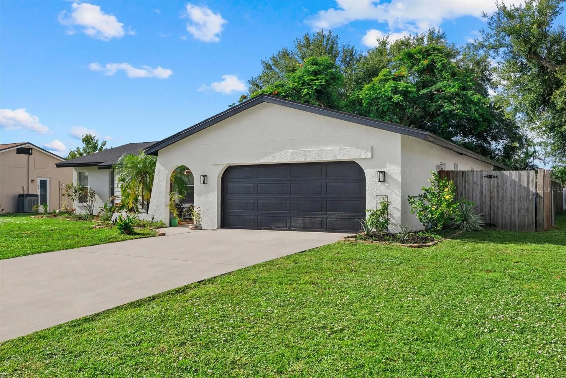816 Queen Palm Lane Sarasota FL 34243