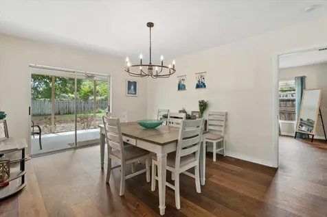 816 Queen Palm Lane Sarasota FL 34243