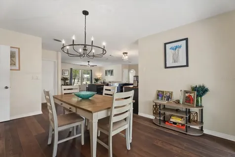 816 Queen Palm Lane Sarasota FL 34243