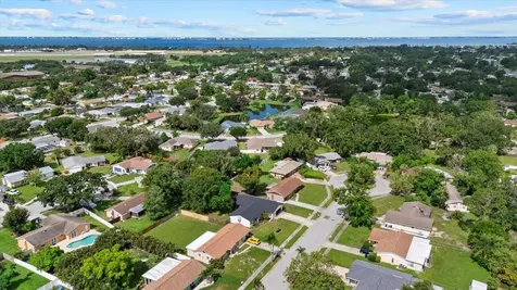 816 Queen Palm Lane Sarasota FL 34243