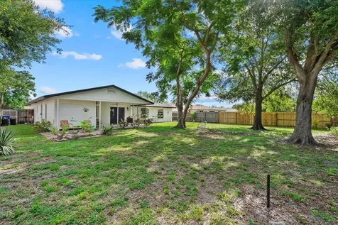 816 Queen Palm Lane Sarasota FL 34243