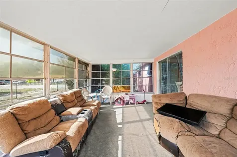 2927 Finch Drive Holiday FL 34690
