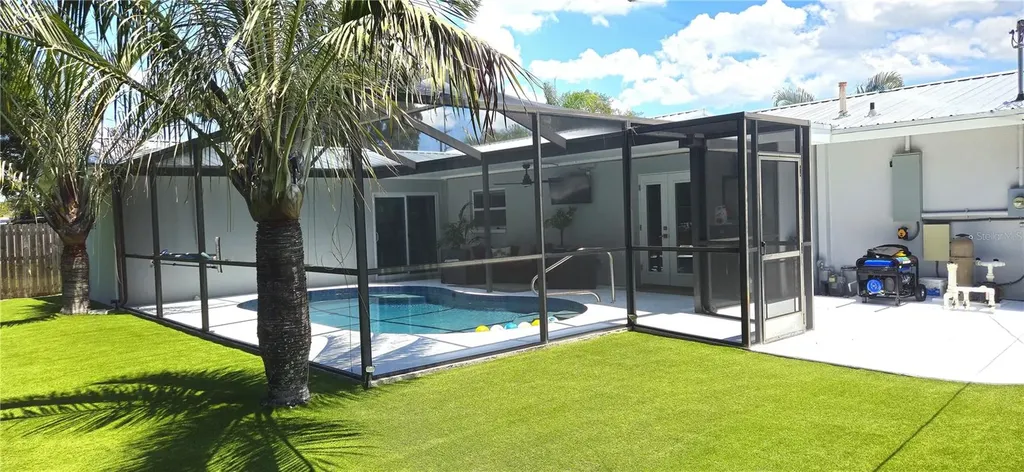 3698 61st Way N St Petersburg FL 33710