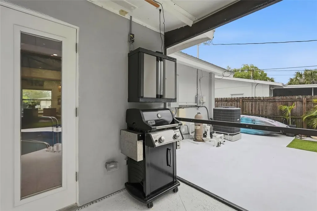 3698 61st Way N St Petersburg FL 33710