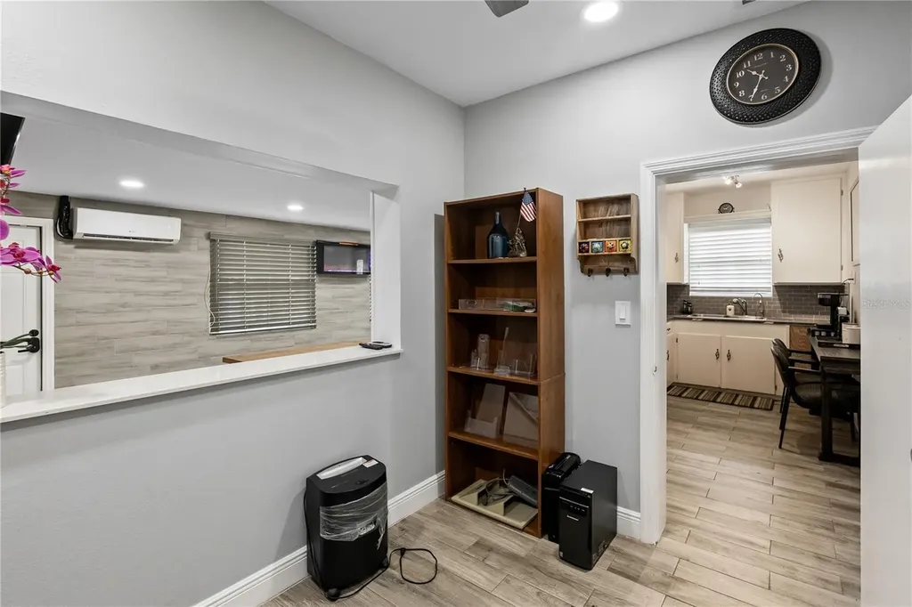 5424 Edgewater Drive Orlando FL 32810