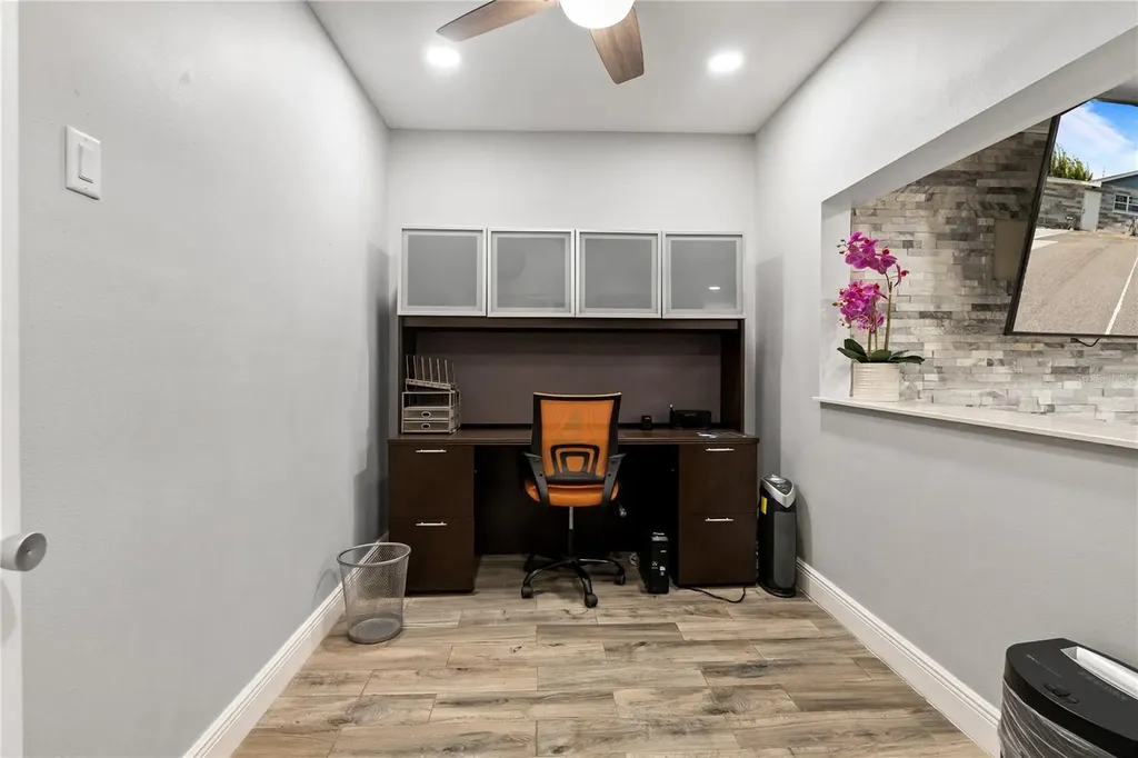 5424 Edgewater Drive Orlando FL 32810