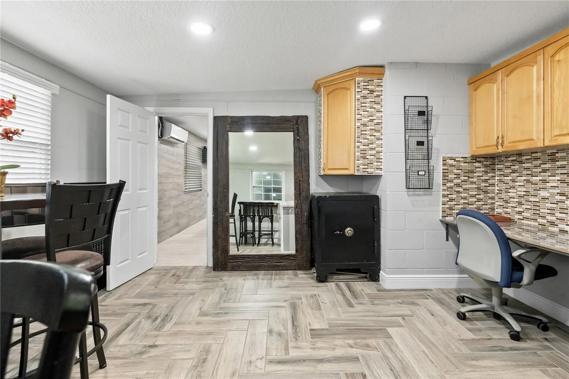 5424 Edgewater Drive Orlando FL 32810