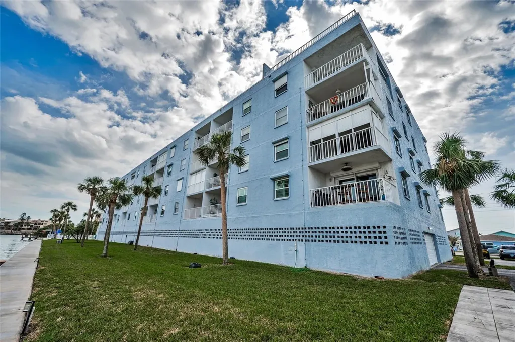 18325 Gulf Boulevard Redington Shores FL 33708