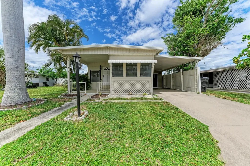 709 50th Avenue Terrace W Bradenton FL 34207