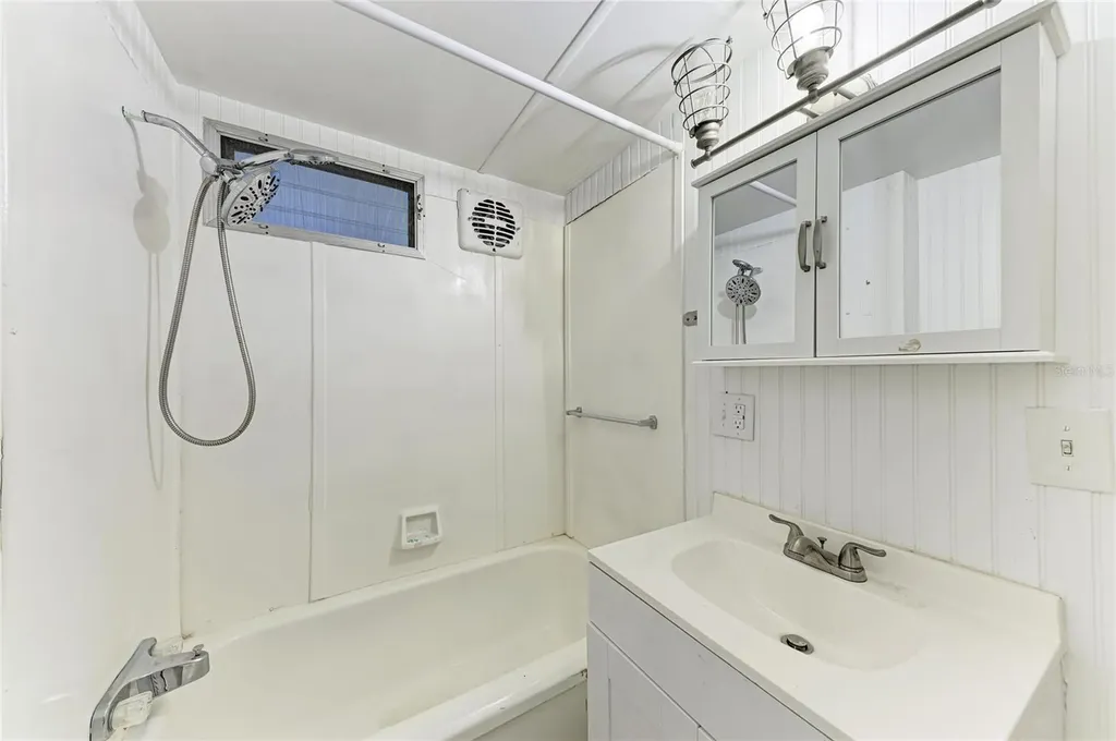 709 50th Avenue Terrace W Bradenton FL 34207