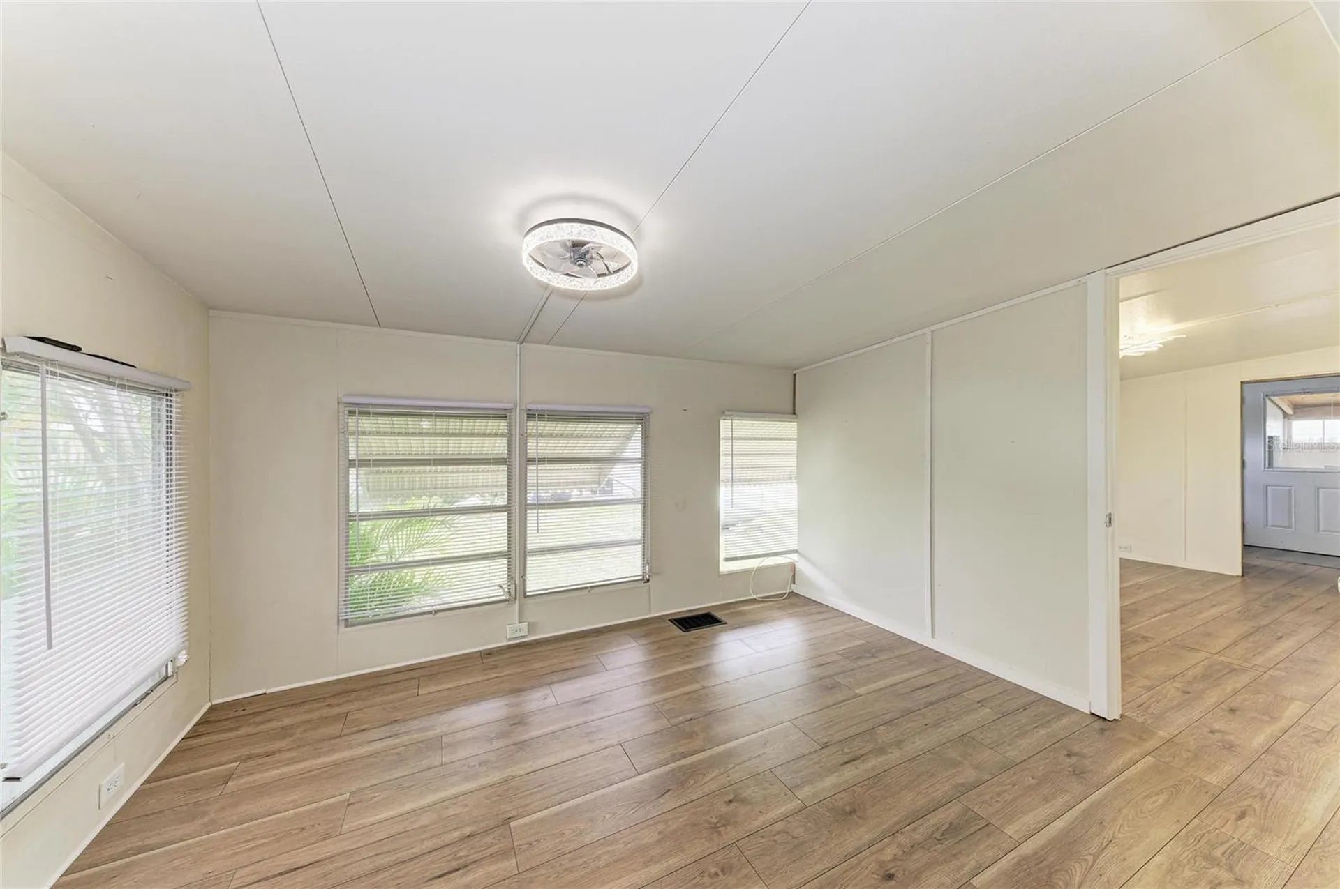 709 50th Avenue Terrace W Bradenton FL 34207