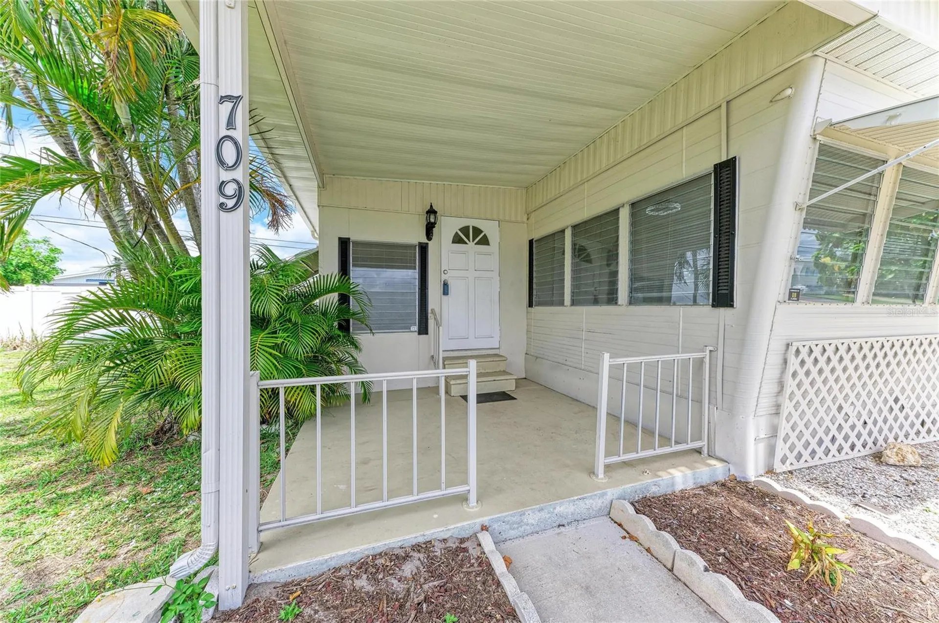 709 50th Avenue Terrace W Bradenton FL 34207