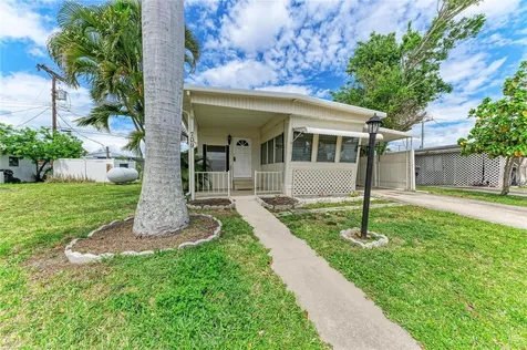 709 50th Avenue Terrace W Bradenton FL 34207