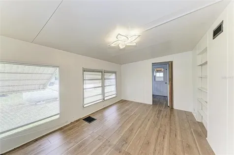 709 50th Avenue Terrace W Bradenton FL 34207