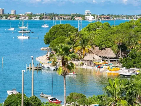 3842 Glen Oaks Manor Drive Sarasota FL 34232