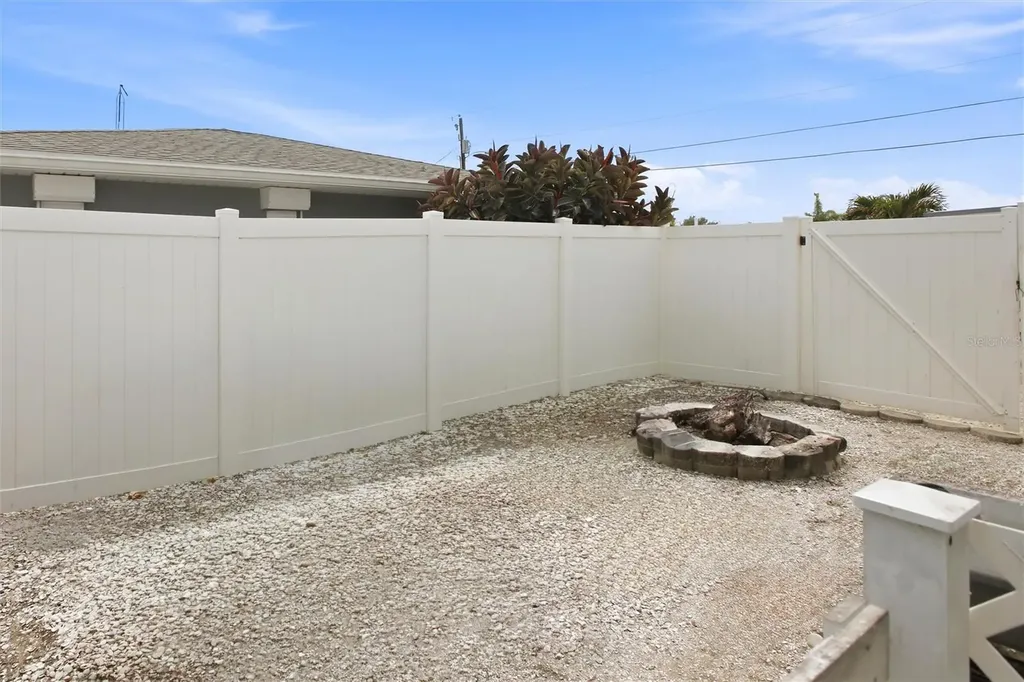 165 W Tarpon Boulevard NW Port Charlotte FL 33952