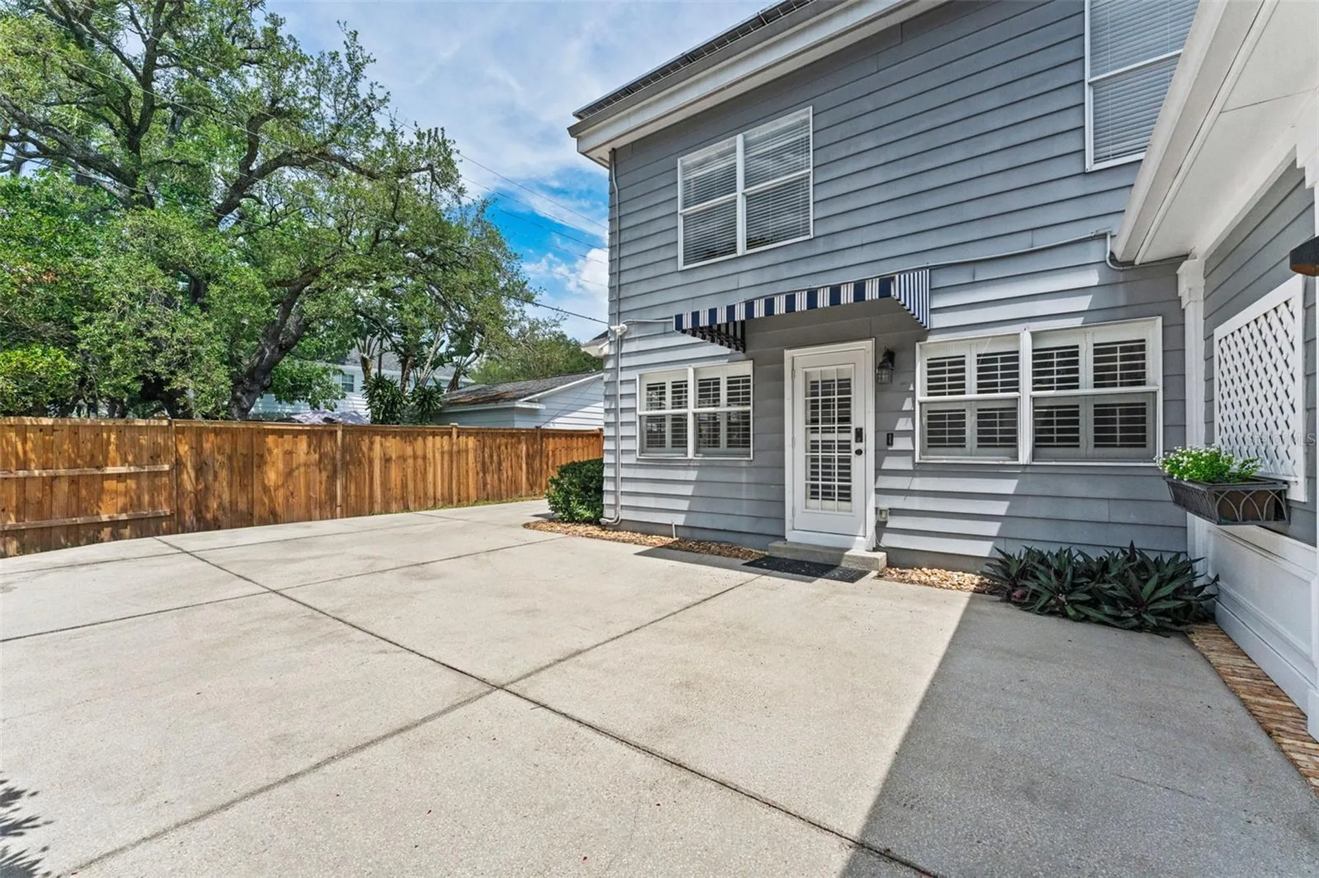1107 S Dunbar Avenue Tampa FL 33629