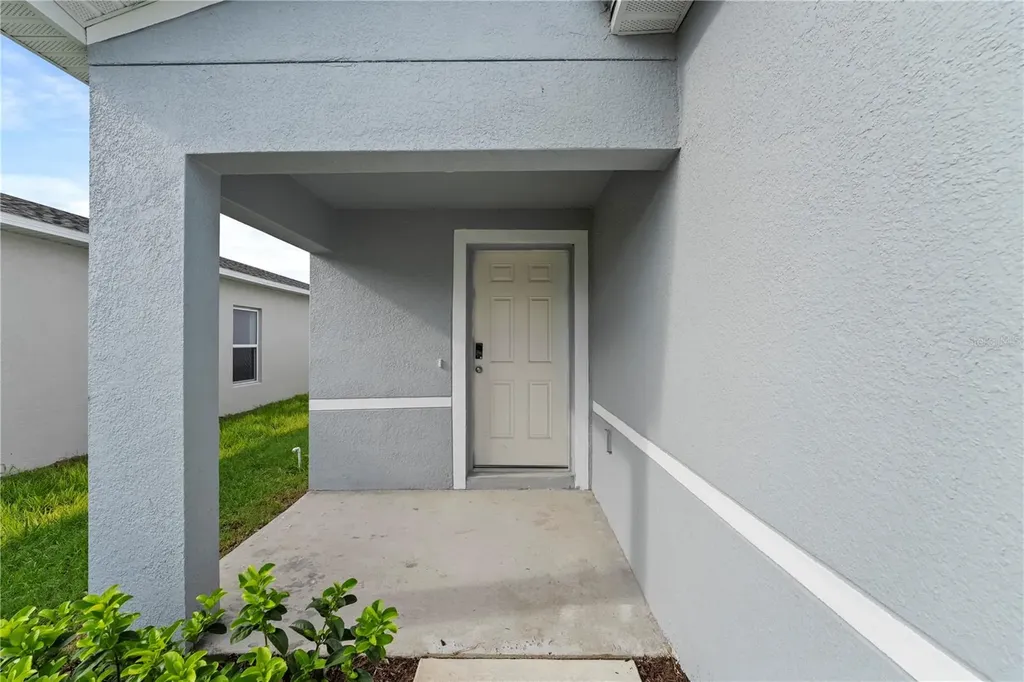 2077 Golden Beak Drive Eagle Lake FL 33839