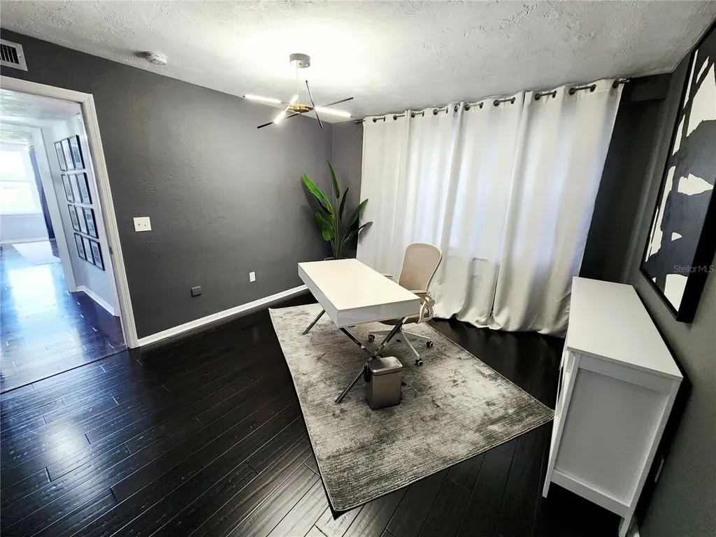 4651 1st Street NE St Petersburg FL 33702