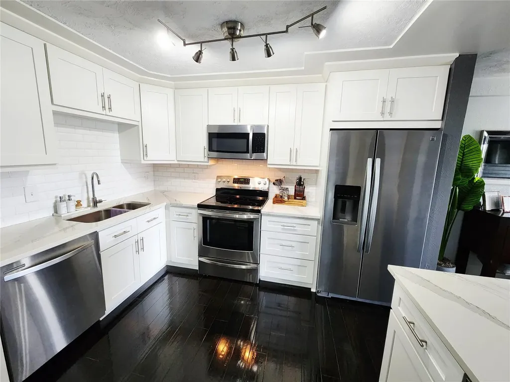 4651 1st Street NE St Petersburg FL 33702