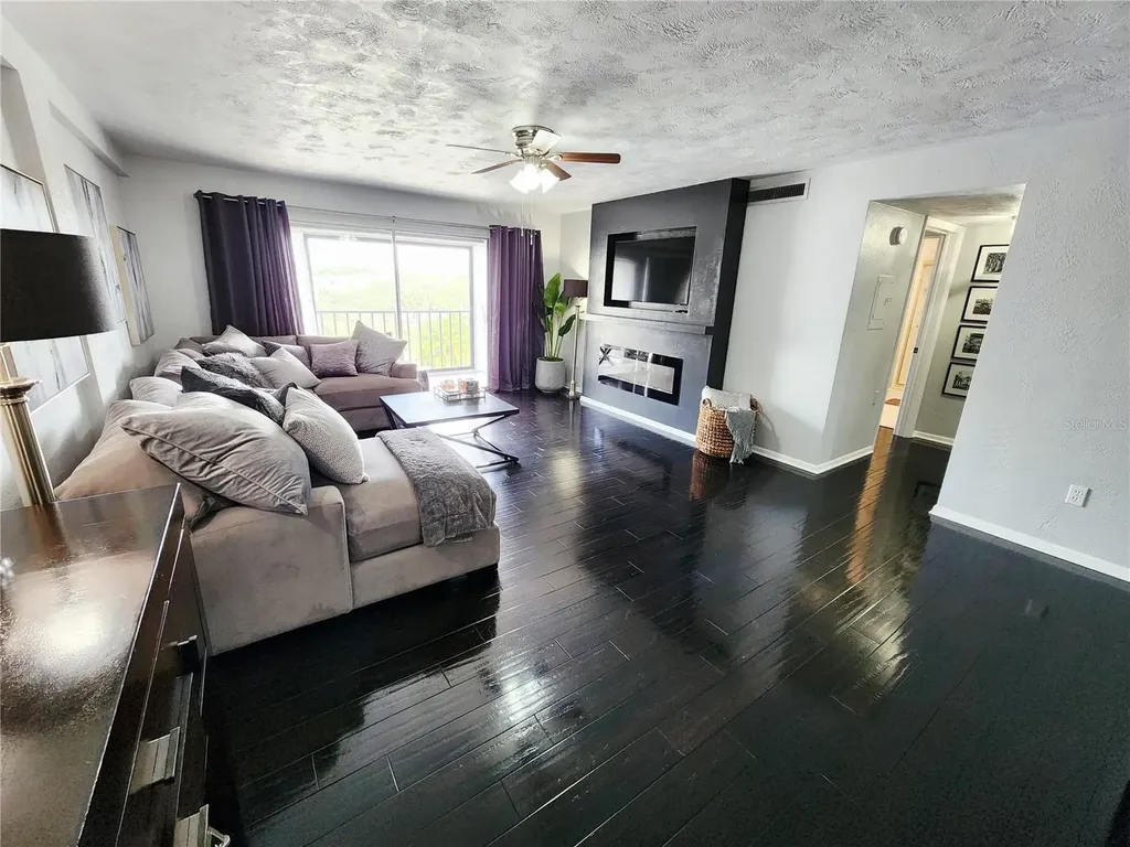 4651 1st Street NE St Petersburg FL 33702