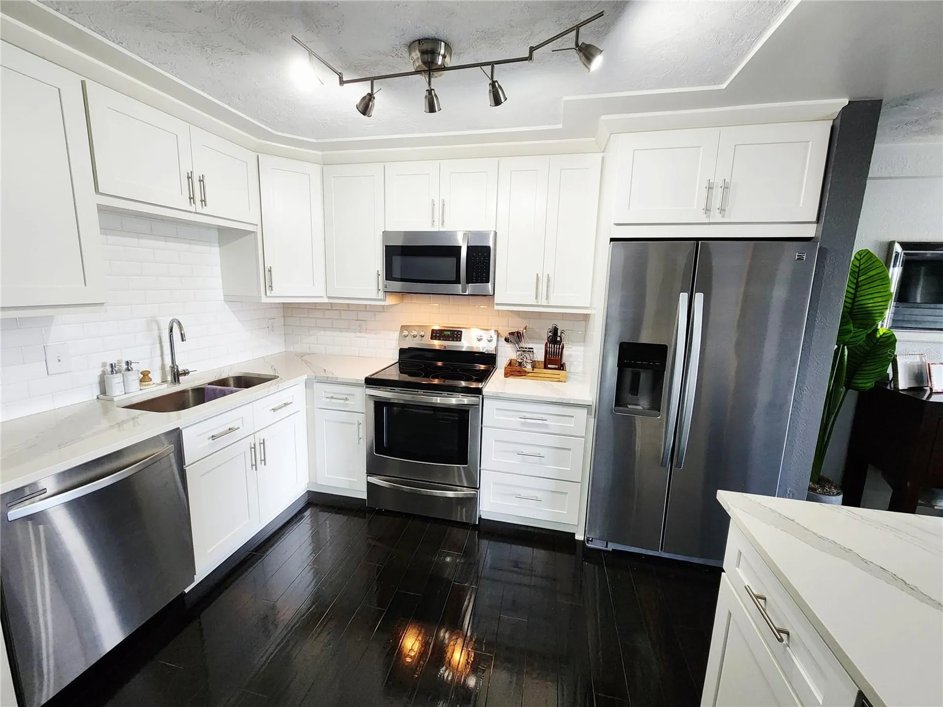 4651 1st Street NE St Petersburg FL 33702